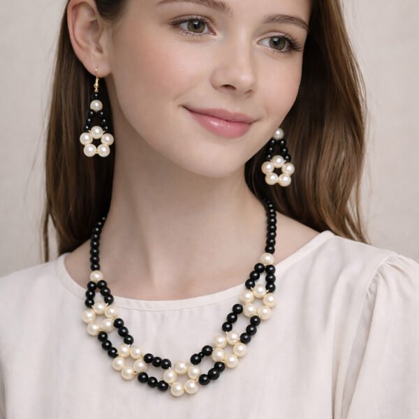 Classic Noir Pearl Necklace Set | Elegant Black and White Jewelry